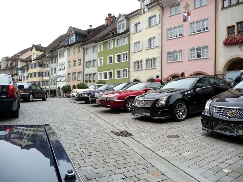 200_P1450290.JPG - Mit Spezialbewilligung dürfen wir hier unsere Cadillacs aufstellen