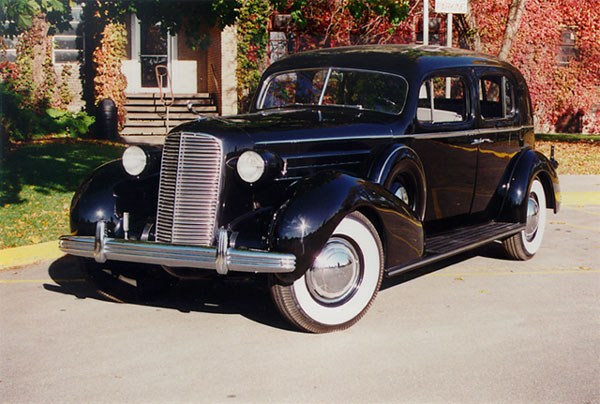 1936_Sedan_V12_01_chicagovintage.jpg - 1936 Sedan V12