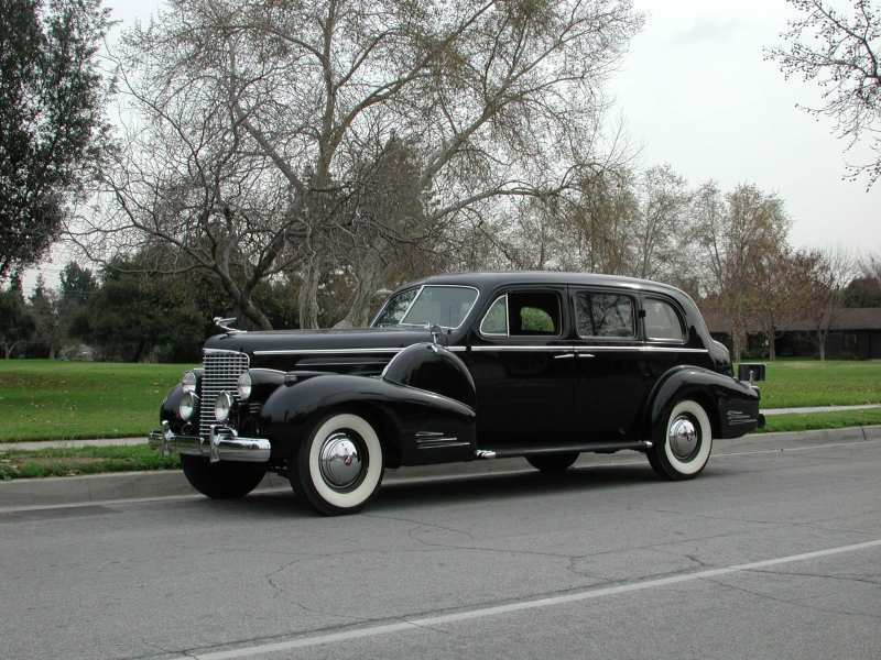 1938_90_Sedan_Imperial_V16_02_vaultcars.jpg - 1938 Imperial Sedan V16