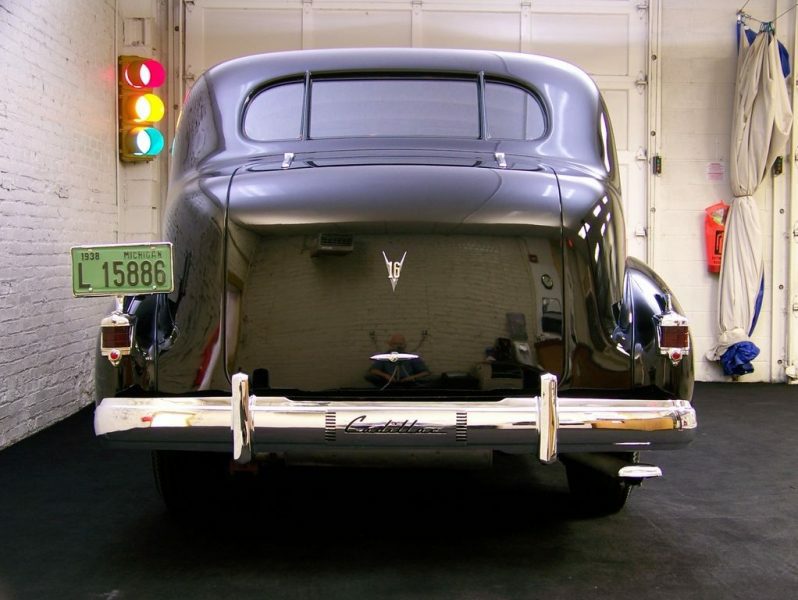 1938_90_Sedan_V16_07_eb.jpg - 1938 Series 90 V16