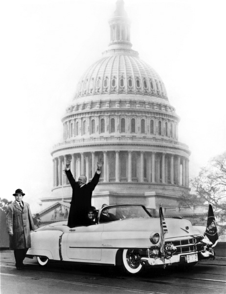 1953_Eldorado_Conv_President_Eisenhower.jpg - President Dwight D. Eisenhower, a noted car enthusiast, rides to his inaugural address in a 1953 Cadillac Eldorado Convertible