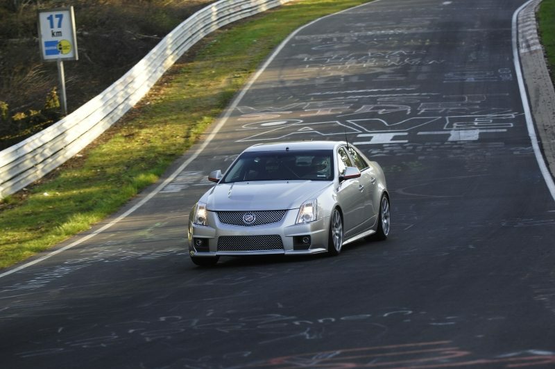 2009_CTS-V_1.jpg - [de]2009 CTS-V [en]2009 CTS-V