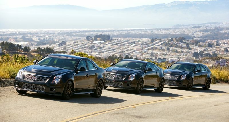 2011_CTS-V_Family02520.jpg - [de]Die Black Diamond Edition des CTS-V wird für alle drei Karosseriestile angeboten - Sedan, Coupé und Wagon - und zeichnet sich durch eine Vielzahl einzigartiger Merkmale aus, dazu gehören die exklusive schwarze und wie Diamanten funkelnde Lackierung, matt-graphitschwarze 19-Zoll Felgen, gelbe Brembo-Bremssättel, Recaro-Sitze und mitternachtschwarzes Sapele-Holz im Inneren[en]The Cadillac CTS-V Black Diamond edition is offered on all three body styles -- sedan, coupe and wagon -- and comes with a host of unique features, including the exclusive Black Diamond-like sparkle tri-coat paint, satin graphite 19-in. wheels, yellow Brembo brake calipers, Recaro seating and Midnight Sapele wood interior. (Photo by Martin Klimek for Cadillac)