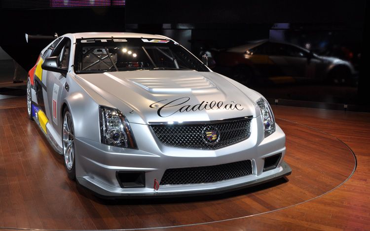 2011-CTS-V-coupe-race-car-front.JPG - [de]2011 CTS-V Coupe Rennwagen an der NAIAS in Detroit, 2010[en]2011 CTS-V Coupe Race Car at the NAIAS in Detroit, 2010