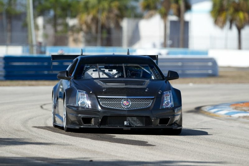 2011_CTS-V_Coupe_race_GM_1PRN0851.jpg - [de]2011 CTS-V Coupe Rennwagen[en]2011 CTS-V Coupe Race Car