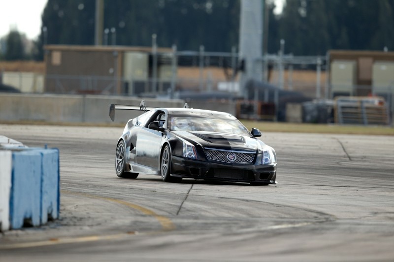 2011_CTS-V_Coupe_race_GM_1PRN0871.jpg - [de]2011 CTS-V Coupe Rennwagen[en]2011 CTS-V Coupe Race Car