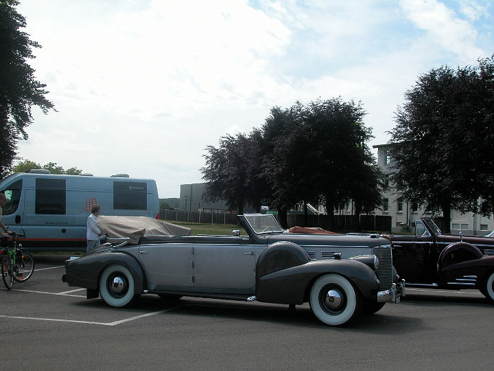 Speyer_250508_017.JPG - Präsentation der Cadillacs beim Technik Museum Speyer