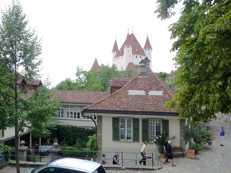 P1100114.JPG - Das Schloss, nun beinahe auf gleicher Höhe