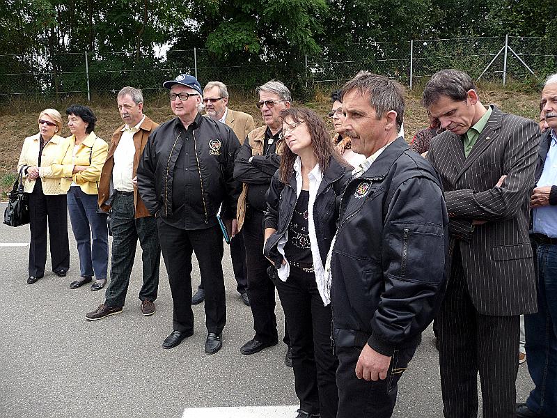 P1110365.JPG - Wir sehen zu, wie Kursteilnehmer den Parcours bewältigen