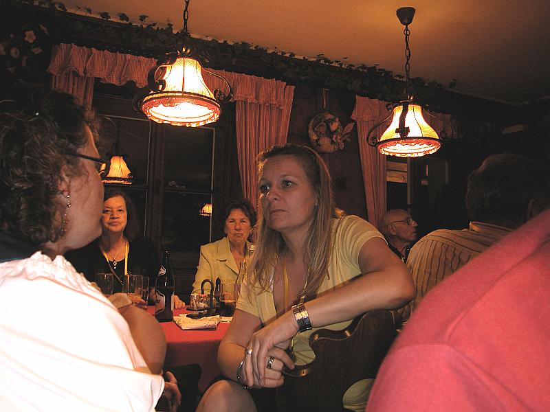 DSCN6291.JPG - Im Restaurant ists gemütlich