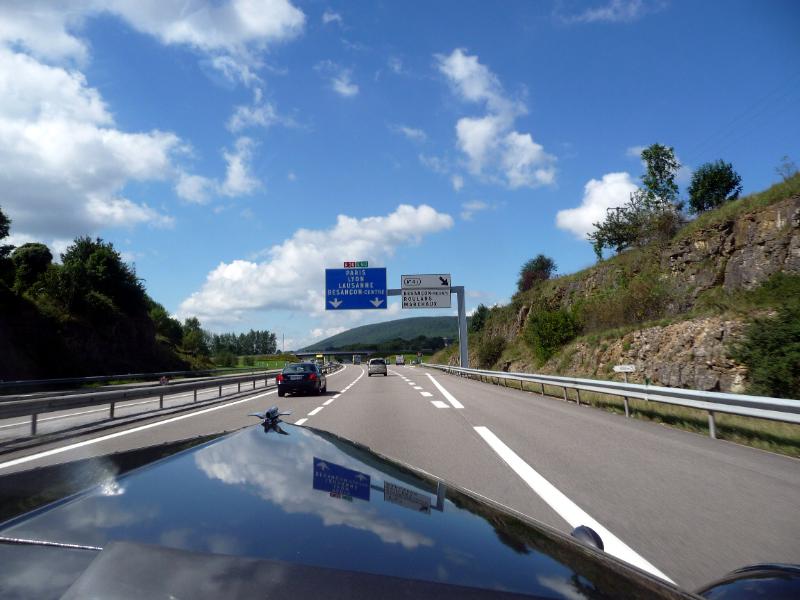 20100831-01_P1210388.JPG - Bei schönstem Wetter nahmen wir die französischen Autobahnen unter die Räder