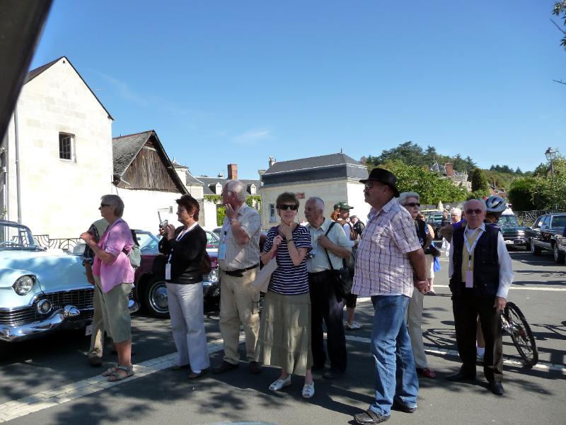 20100902-19_P1210977.JPG - Nachdem alle angekommen sind, geht es zur Besichtigung des Château