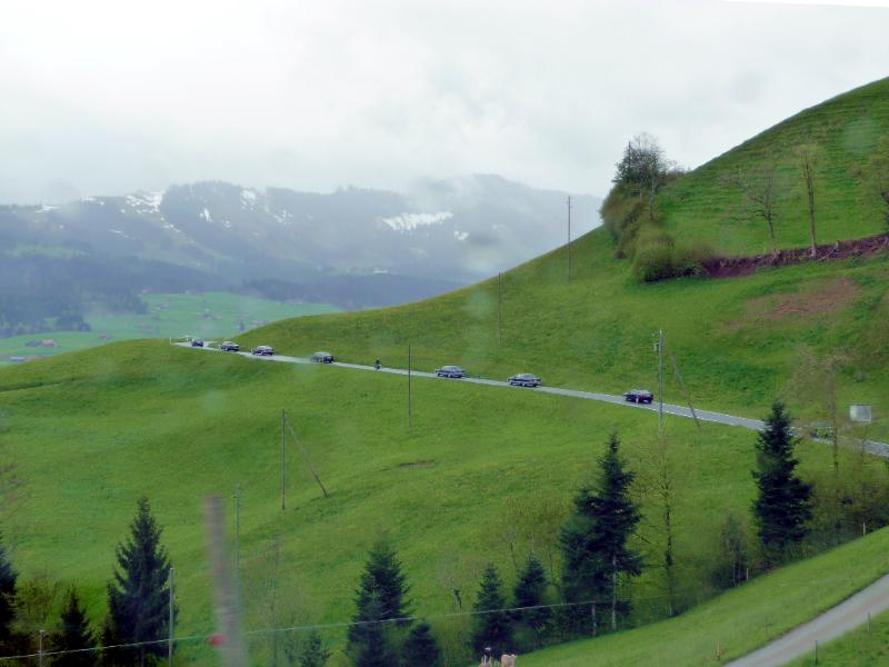 260_P1400133.JPG - Die schöne Landschaft des Entlebuch, leider war die Aussicht auf die Schneeberge eher verhangen