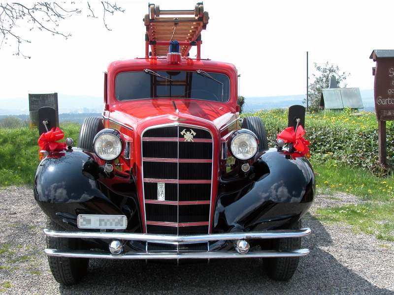 248_DSCN3341.JPG - 1937 Cadillac mit Feuerwehr-Karosserie          