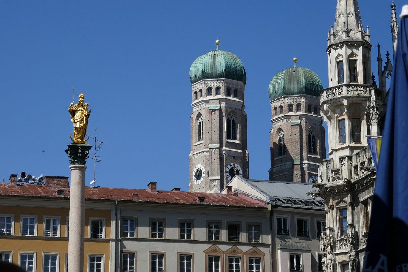 26-110_P1300174.JPG - Frauenkirche, Wahrzeichen von München