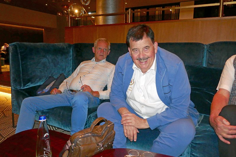 29-690_P1310075.JPG - Absacker in der Hotelbar