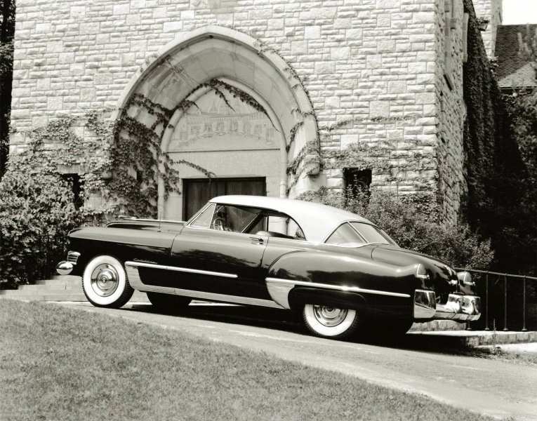 1949_Series62_Coupe_DeVille_01..jpg - 1949 Cadillac Coupe DeVille.