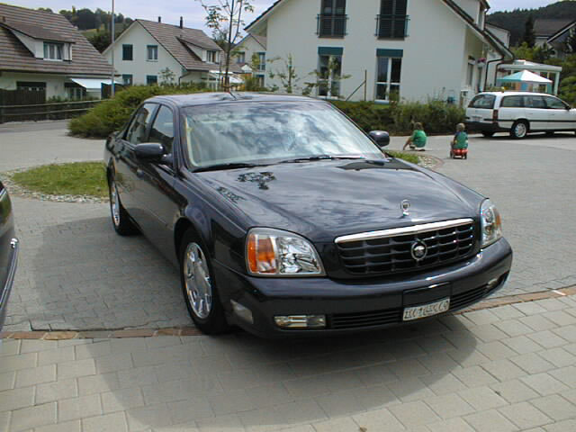 2000_DeVille_01.JPG - 2000 DeVille Touring Sedan