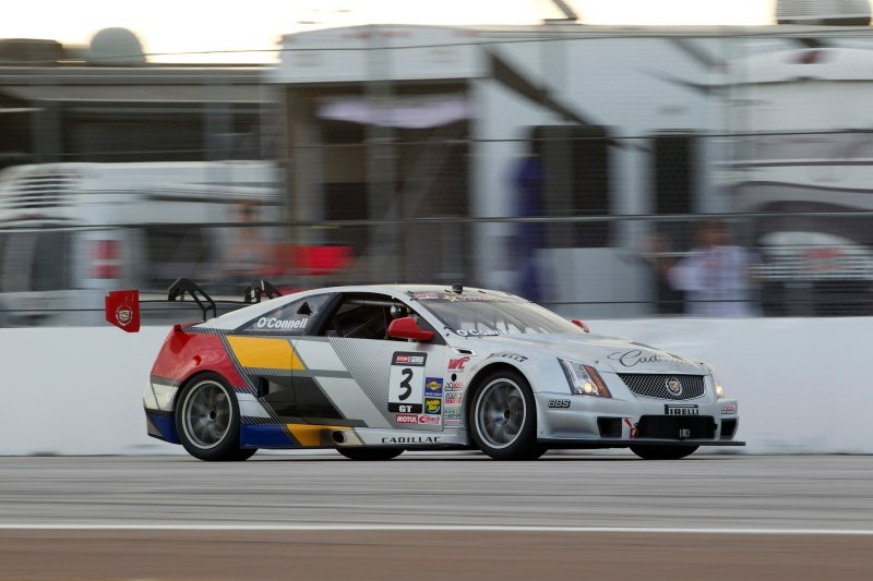 2012_CTS-V_Racing_StPetersburg_11.jpg - [de]Cadillac Rennteam, SCCA Pro Racing Pirelli World Challenge in St. Petersburg, Florida, am 24.-25. März  2012. Andy Pilgrim fuhr den CTS-V Coupe Nr.8, Johnny O'Connell CTS-V Coupe Nr.3[en]Cadillac Racing, SCCA Pro Racing Pirelli World Challenge, St. Petersburg, Florida, March 24-25, 2012. Johnny O'Connell drove the #3 Cadillac CTS-V Coupe,  Andy Pilgrim drove the #8 Cadillac CTS-V Coupe (Richard Prince/Cadillac Racing Photo).