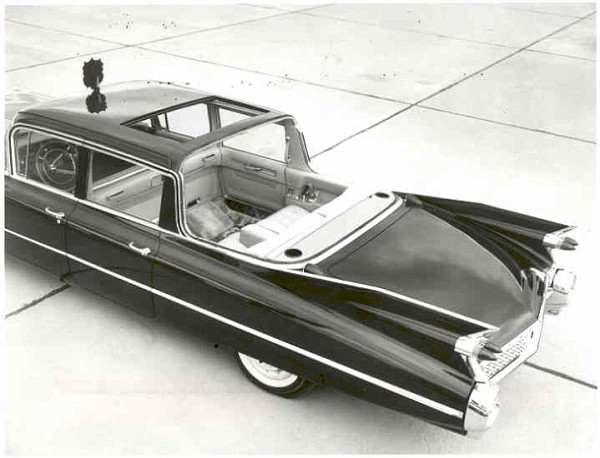 152127.jpg - [de]1959 Cadillac Fleetwood Limousine für Queen Elizabeth II[en]1959 Cadillac Fleetwood Limousine for Queen Elizabeth II
